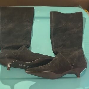 Chinese Laundry Black Leather Slouchy Kitten Heeled Boots Size 7